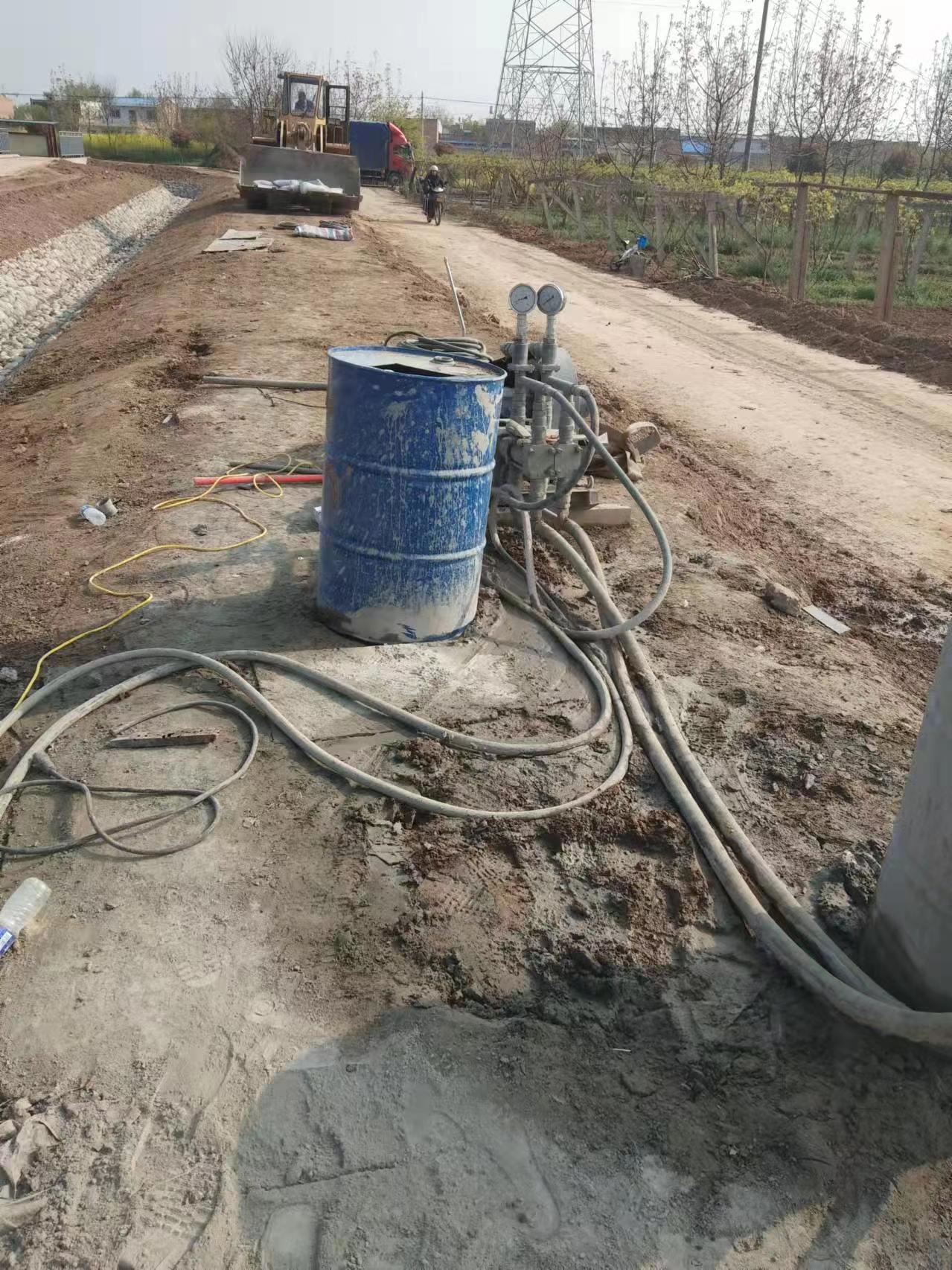 峰峰矿顶管注浆